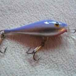 Elka-vaappu, Väri:Violetti-hopea